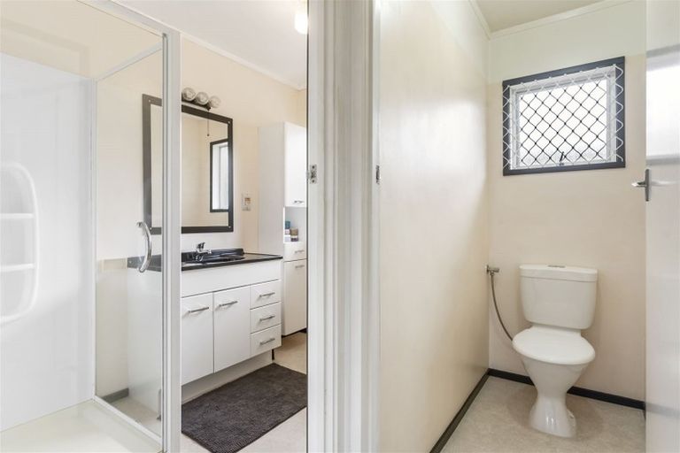 Photo of property in 49 Brunner Road, Glen Eden, Auckland, 0602