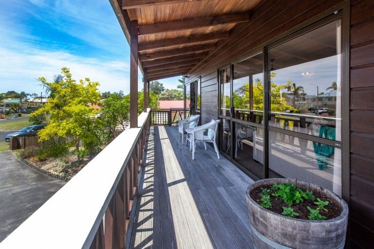 Photo of property in 129 Lorraine Place, Whangamata, 3620