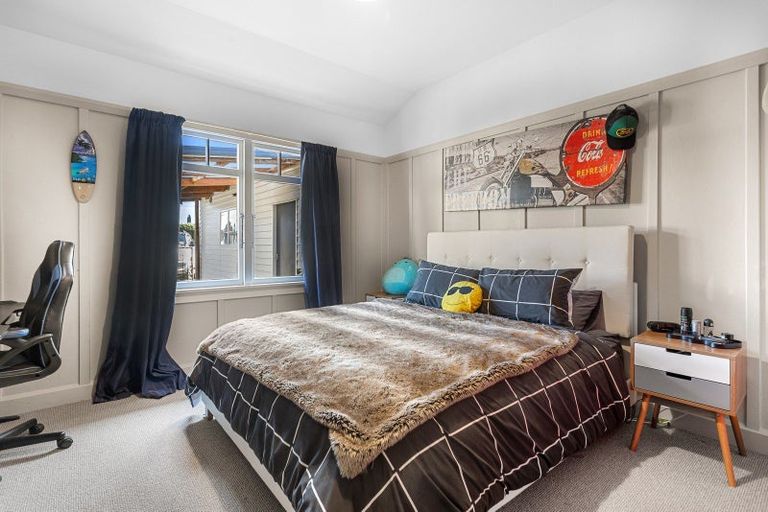 Photo of property in 2 Church Street, Amberley, 7410