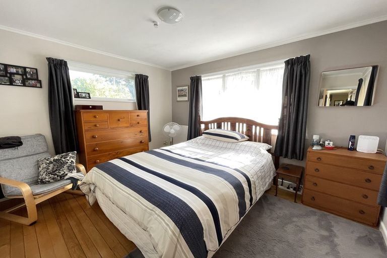 Photo of property in 25 Lake Road, Northcote, Auckland, 0627