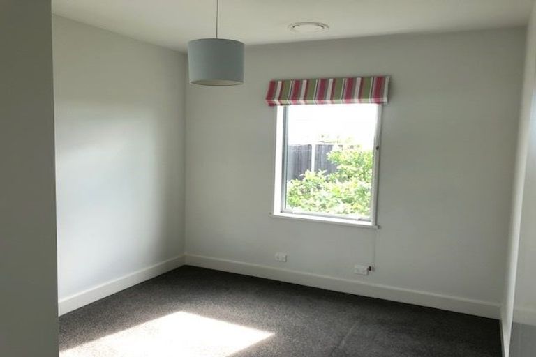 Photo of property in 19 Waitaha Place, Clive, 4102