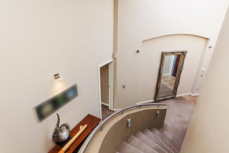 Photo of property in 5 The Oaks, Awapuni, Palmerston North, 4412