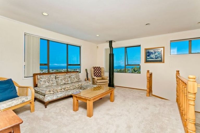 Photo of property in 969 East Coast Road, Torbay, Auckland, 0630