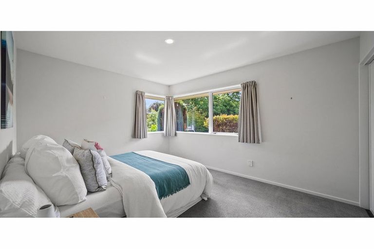 Photo of property in 4 Fountainhead Lane, Hillmorton, Christchurch, 8025