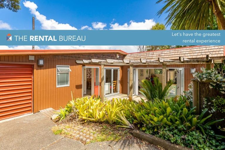 Photo of property in 13 Lookout Drive, Laingholm, Auckland, 0604