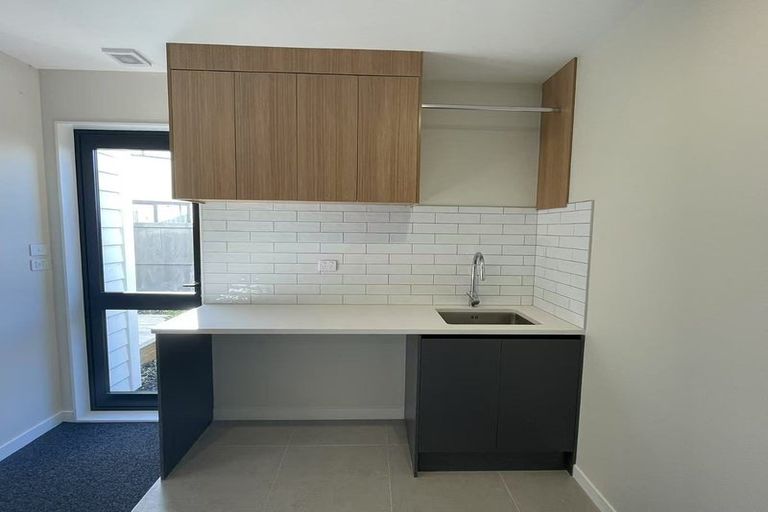 Photo of property in 6 Babos Avenue, Kumeu, 0810