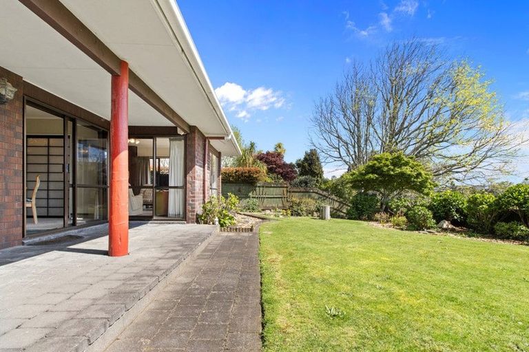 Photo of property in 12 Tamati Place, Merrilands, New Plymouth, 4312