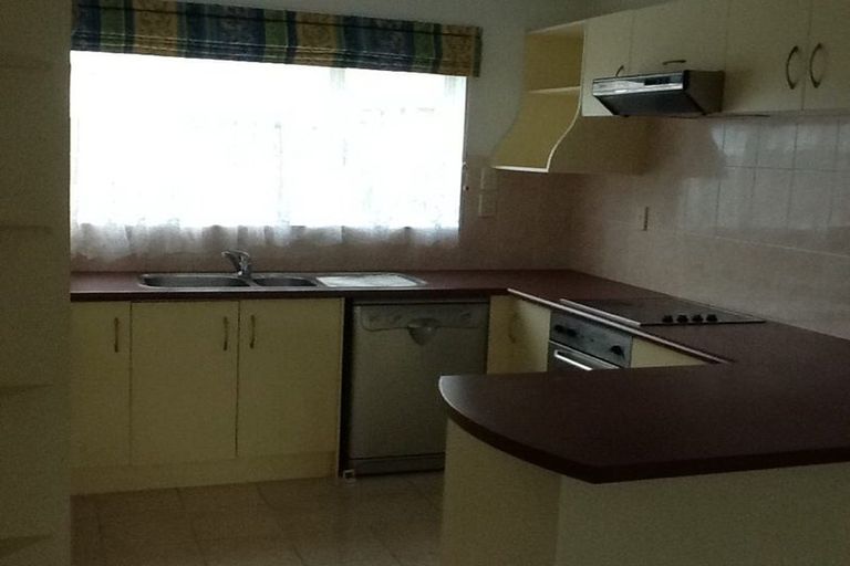 Photo of property in 108 Pitt Avenue, Clendon Park, Auckland, 2103