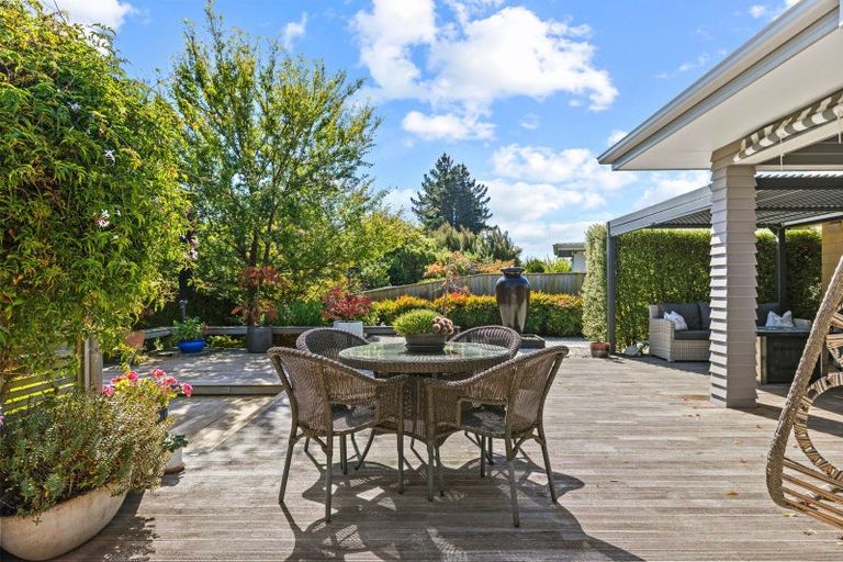 Photo of property in 28 Wilkinsons Road, Harewood, Christchurch, 8051