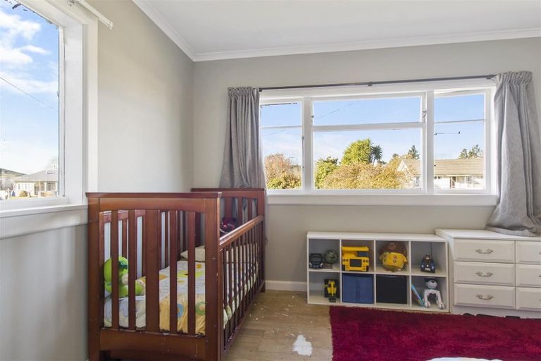 Photo of property in 14 Edward Street, Waimate, 7924