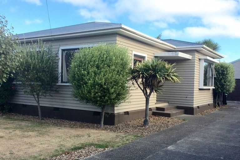 Photo of property in 11 Wittys Road, Avonhead, Christchurch, 8042