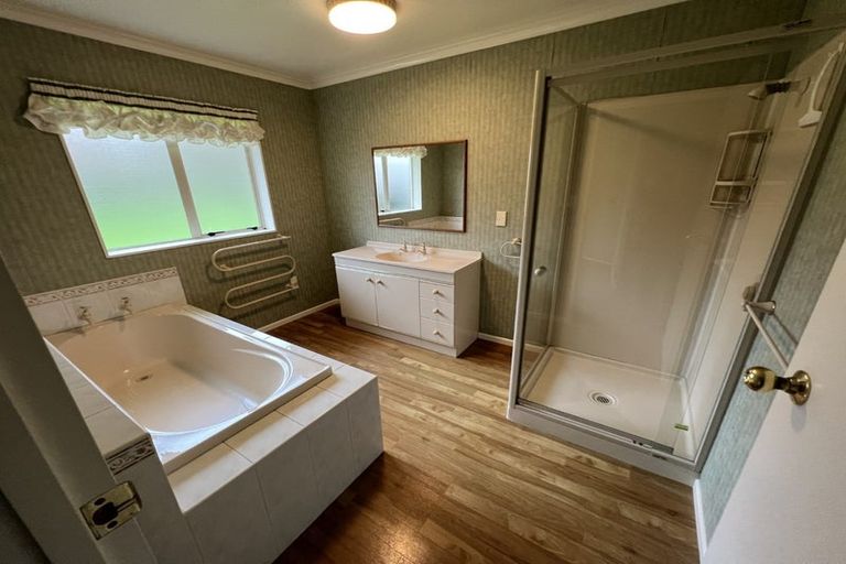 Photo of property in 118 Waihou Road, Levin, 5571