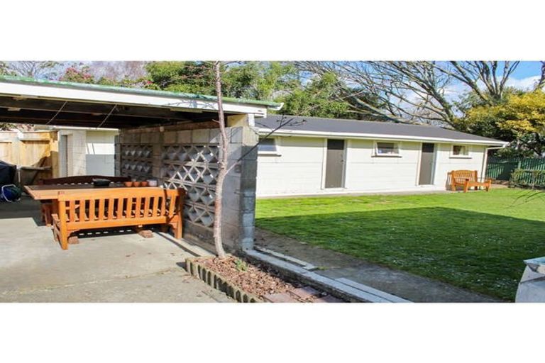 Photo of property in 51 Parkland Crescent, Terrace End, Palmerston North, 4410