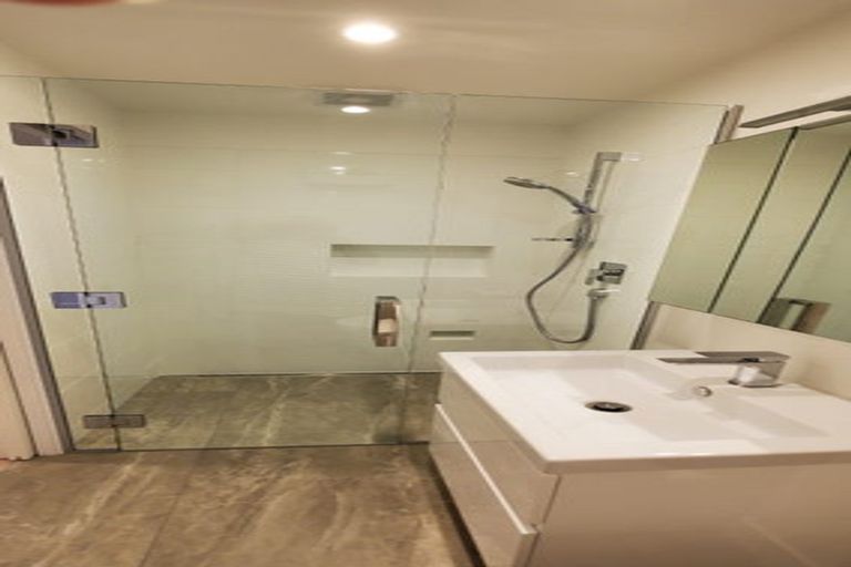 Photo of property in 8 Dallas Court, Miramar, Wellington, 6022