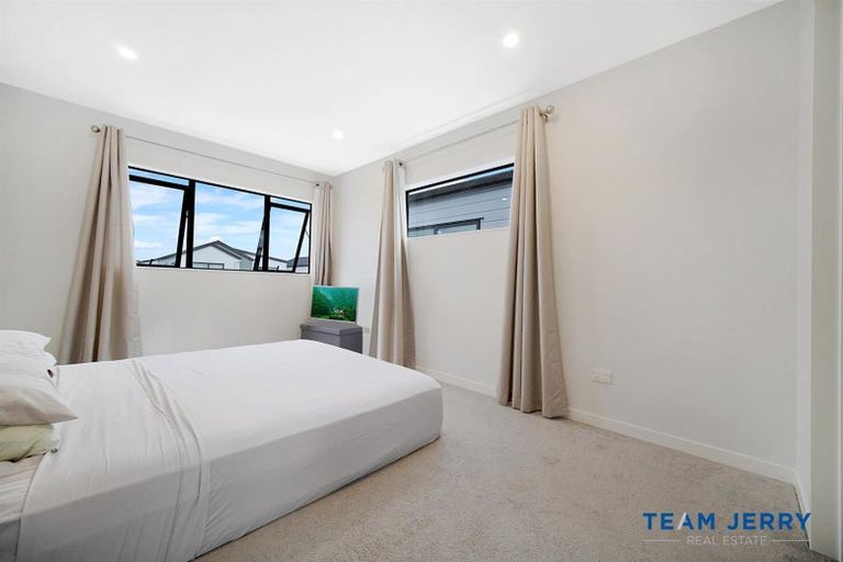 Photo of property in 35 Tumu Road, Papakura, 2110