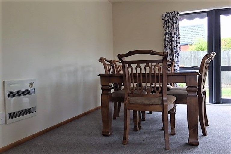 Photo of property in 2/27 Cardigan Bay Place, Addington, Christchurch, 8024