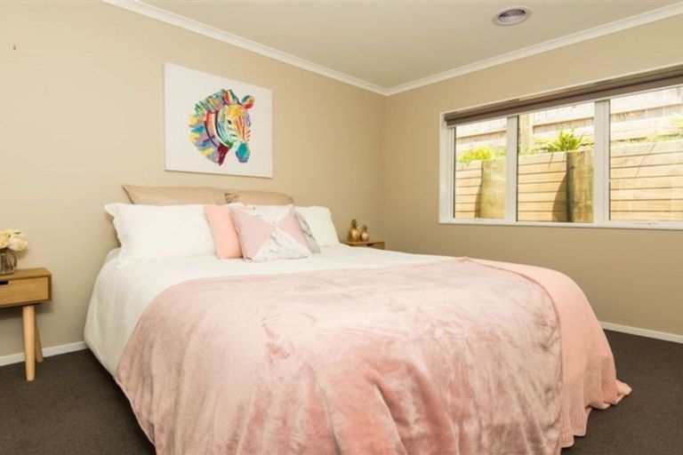 Photo of property in 114 Amesbury Drive, Churton Park, Wellington, 6037