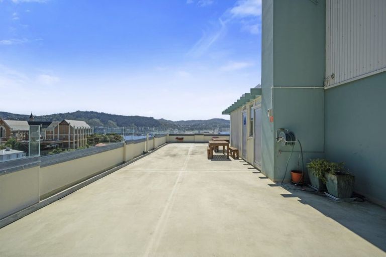 Photo of property in Jerningham Apartments, 20 Oriental Terrace, Oriental Bay, Wellington, 6011