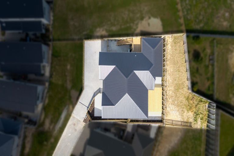 Photo of property in 5 Swinton Place, Churton Park, 6037