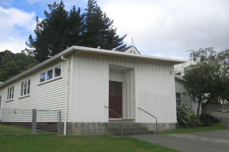 Photo of property in 117a Main Road, Wainuiomata, Lower Hutt, 5014