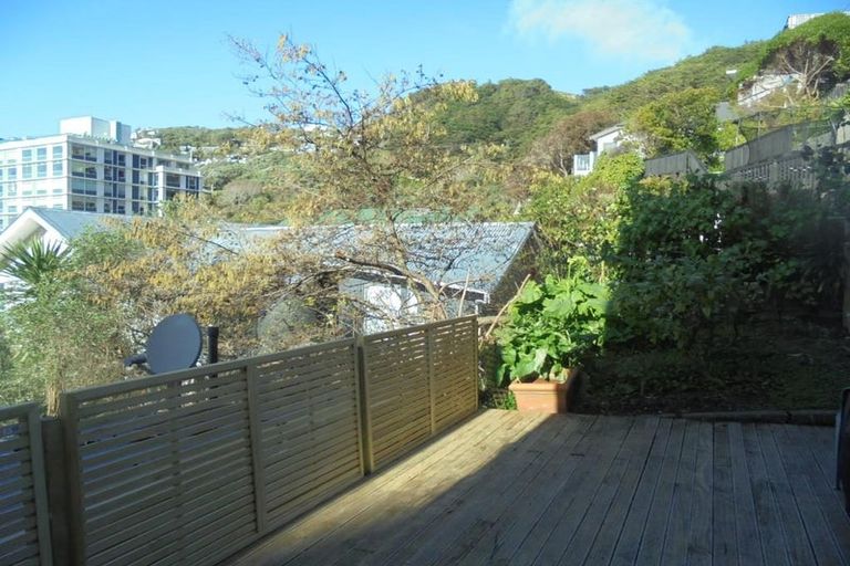 Photo of property in 4 Oriental Terrace, Oriental Bay, Wellington, 6011