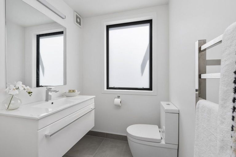 Photo of property in 79b Herald Street, Berhampore, Wellington, 6023