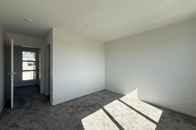 Photo of property in 33c Garadice Road, Rothesay Bay, Auckland, 0630