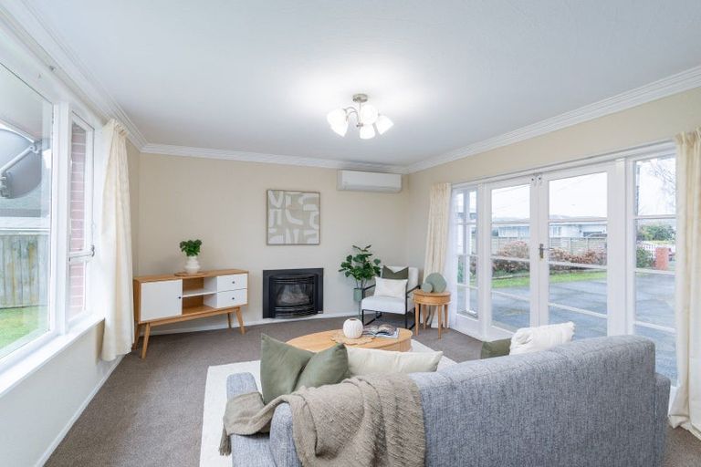 Photo of property in 15 Charles Street, Clouston Park, Upper Hutt, 5018
