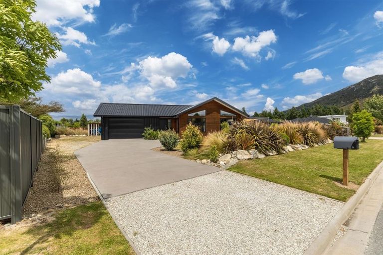 Photo of property in 3 Paradise Place, Lake Hawea, Wanaka, 9382