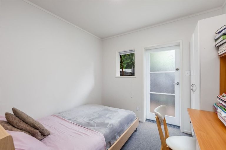 Photo of property in 2/201 Henderson Valley Road, Henderson, Auckland, 0612