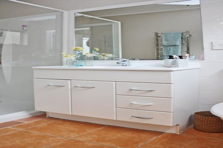 Photo of property in 11 Coralsea Way, Arkles Bay, Whangaparaoa, 0932