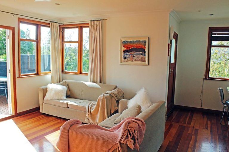 Photo of property in 1/102 Beresford Street, Bayswater, Auckland, 0622