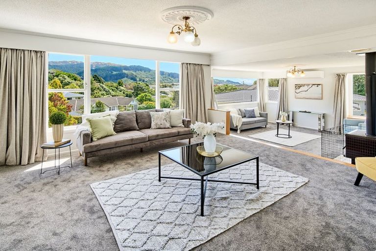 Photo of property in 37 Pembroke Street, Tawa, Wellington, 5028