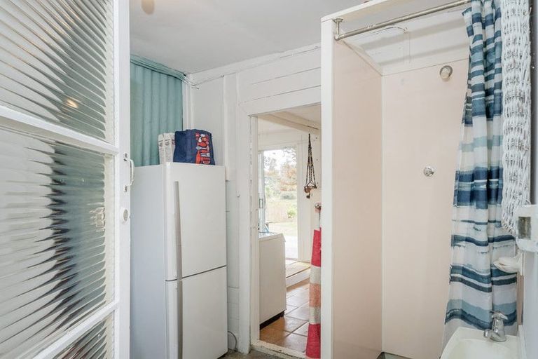 Photo of property in 5a Ocean Beach Road, Tairua, 3508