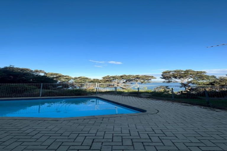 Photo of property in 29 Glenelg Road, Red Beach, 0932