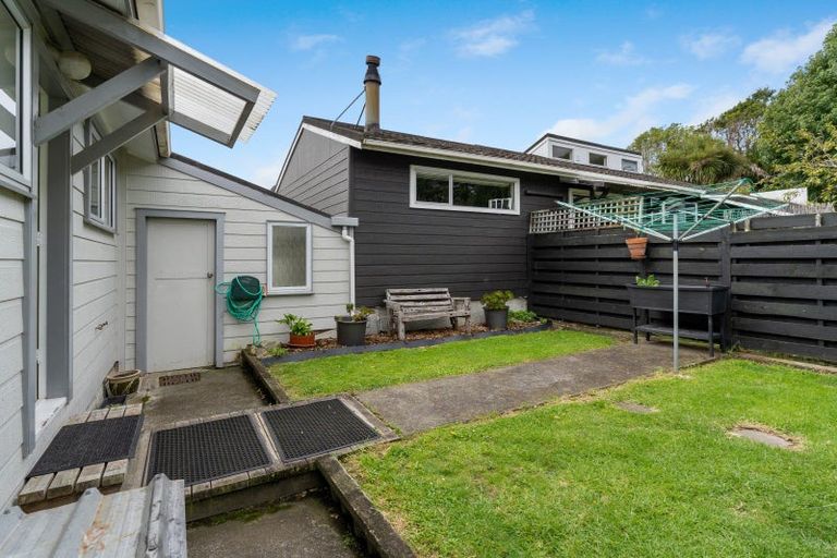 Photo of property in 6a Buckley Grove, Paraparaumu, 5032