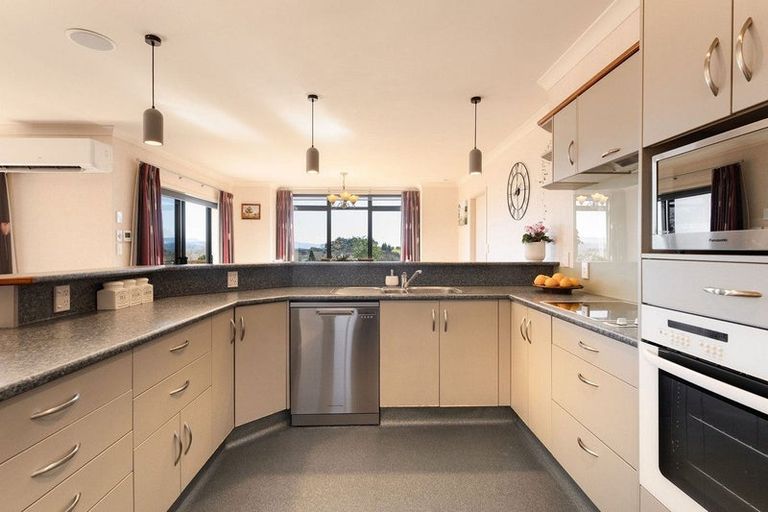 Photo of property in 15 Rowesdale Drive, Ohauiti, Tauranga, 3112
