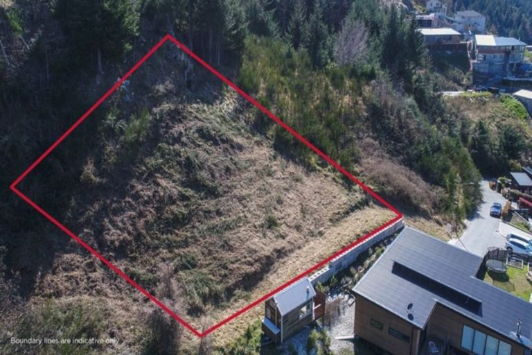 Photo of property in 16 Birch Lane, Queenstown, 9300