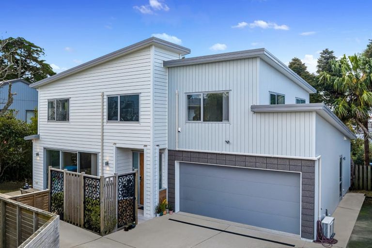 Photo of property in 32b Tirimoana Road, Te Atatu South, Auckland, 0602