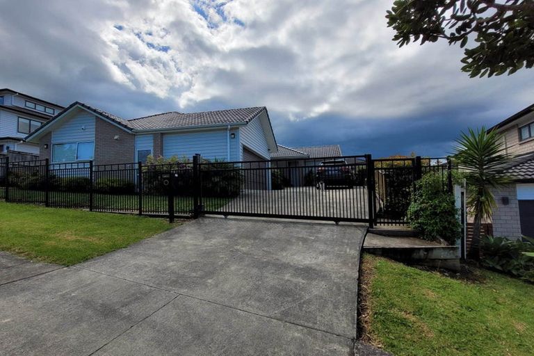 Photo of property in 5 Alloway Street, Westgate, Auckland, 0614