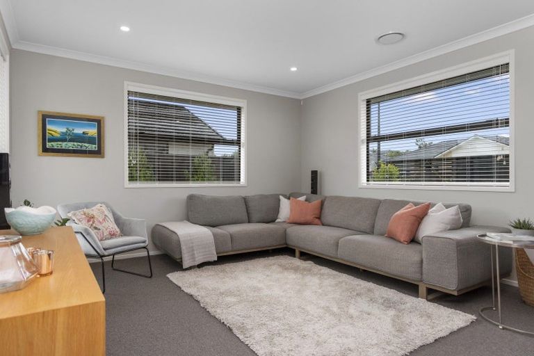 Photo of property in 15 Charlotte Drive, Omokoroa, 3114