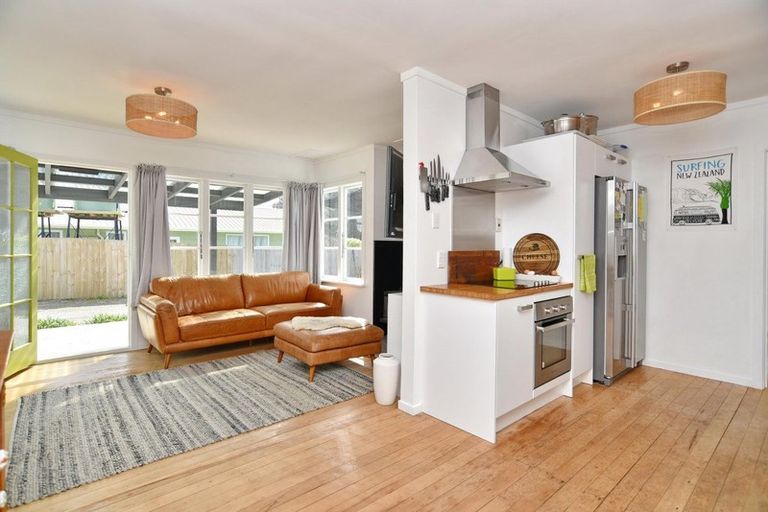 Photo of property in 31 Chamberlain Avenue, Amberley, 7481