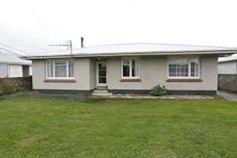 Photo of property in 19 Wicklow Street, Clifton, Invercargill, 9812