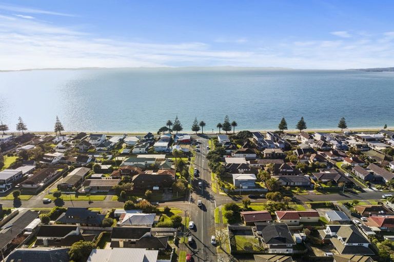 Photo of property in 10 Eastern Beach Road, Eastern Beach, Auckland, 2012