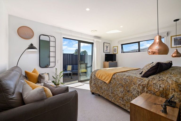 Photo of property in 19 Searle Drive, Cromwell, 9310