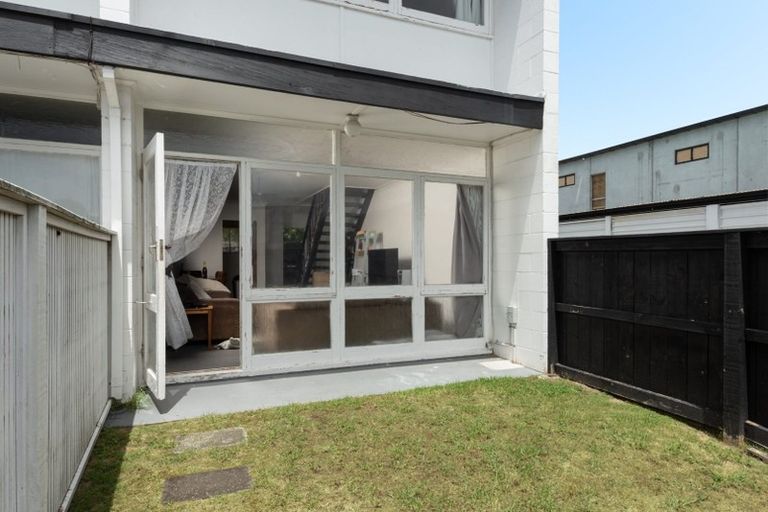 Photo of property in 1/66 Golf Road, Mount Maunganui, 3116
