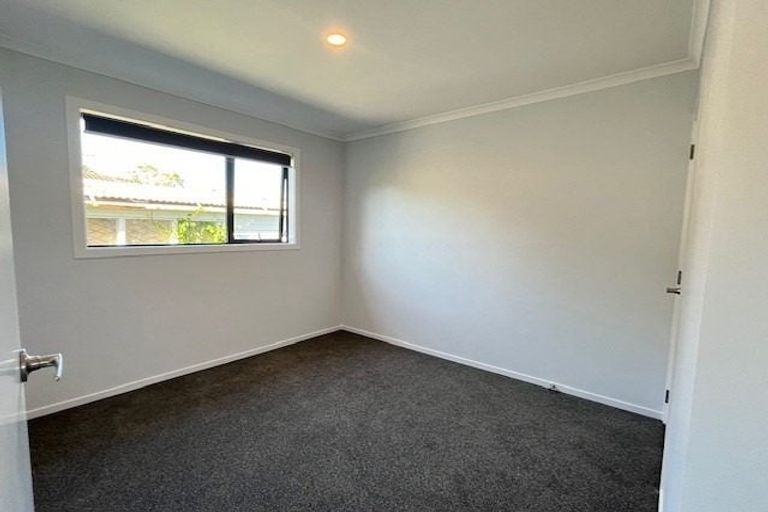 Photo of property in 10 Blanche Way, Half Moon Bay, Auckland, 2012