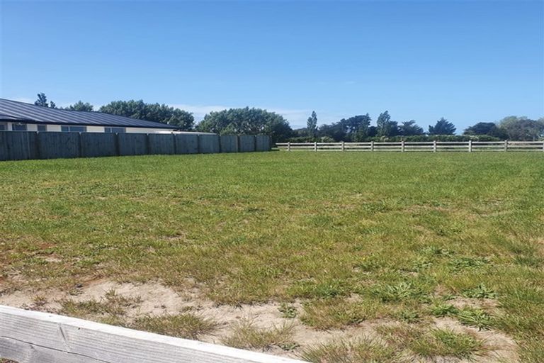 Photo of property in 100 Sutherland Drive, Kaiapoi, 7630