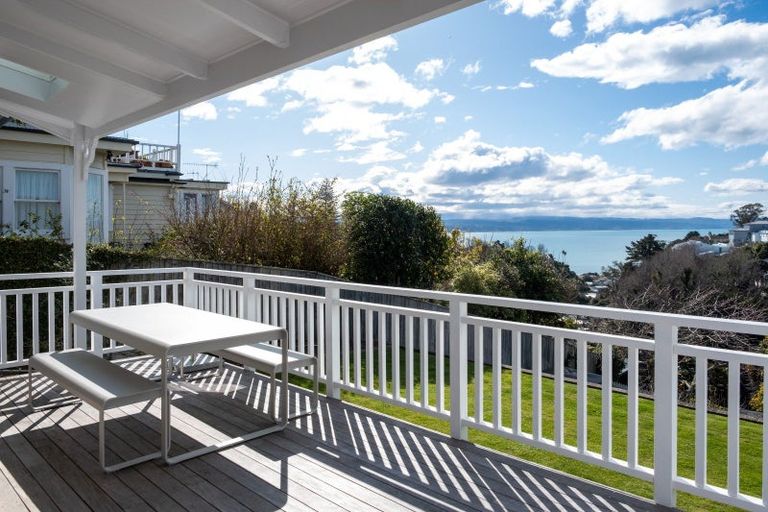 Photo of property in 13 Lincoln Road, Bluff Hill, Napier, 4110