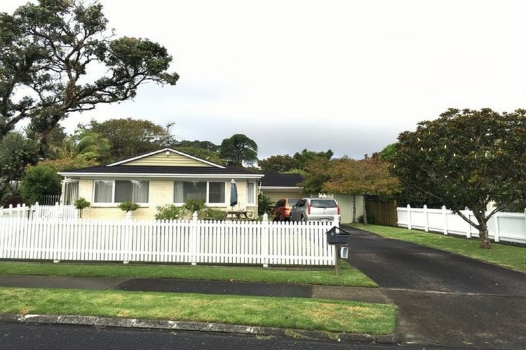 Photo of property in 8 Colum Place, Bucklands Beach, Auckland, 2014